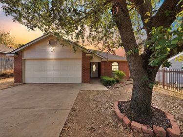2961 Roosevelt Avenue, Fort Worth, TX 76106