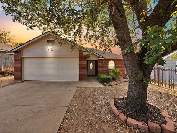 2961 Roosevelt Avenue , Fort Worth, TX 76106