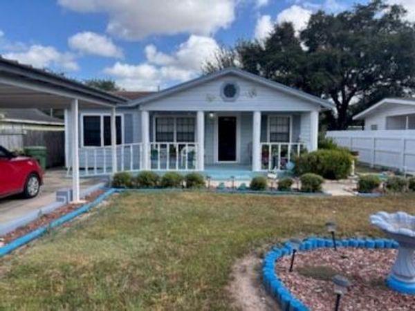 570 W Riggs Avenue , Raymondville, TX 78580