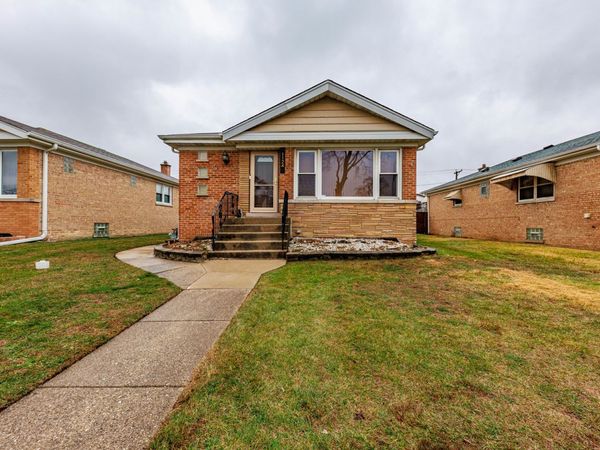 1124 Linden Avenue , Bellwood, IL 60104