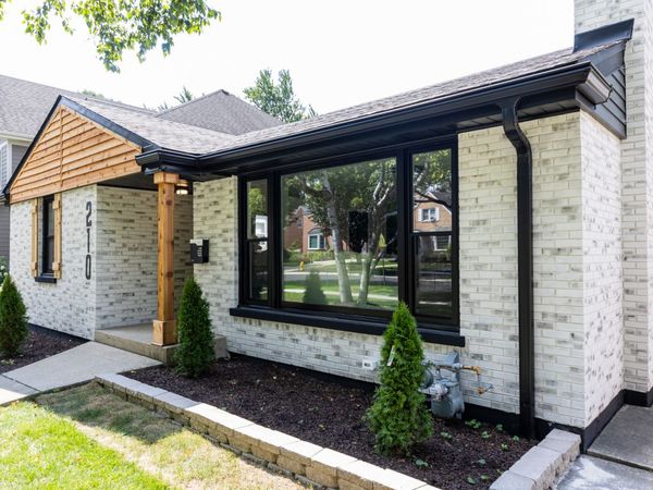 210 S Wa Pella Avenue , Mount Prospect, IL 60056