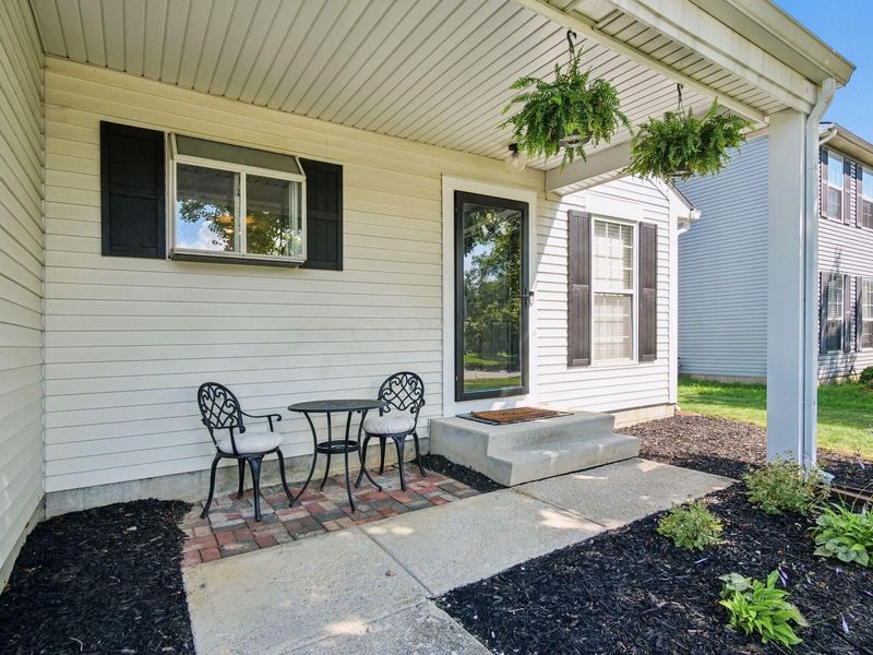 5058 Silver Bow Drive , Hilliard, OH 43026 Photo 3