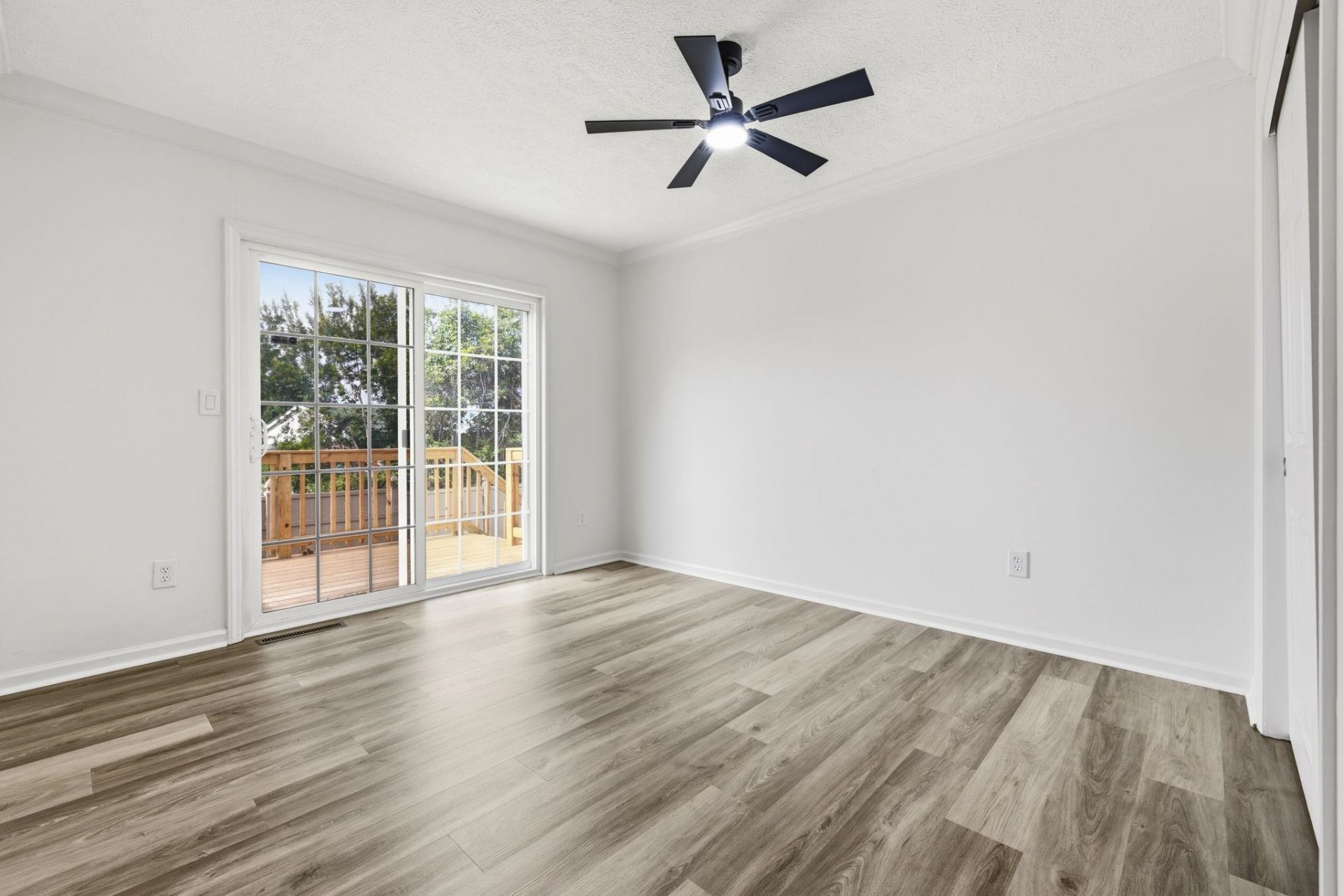 809 Larue Ct.  Photo 17