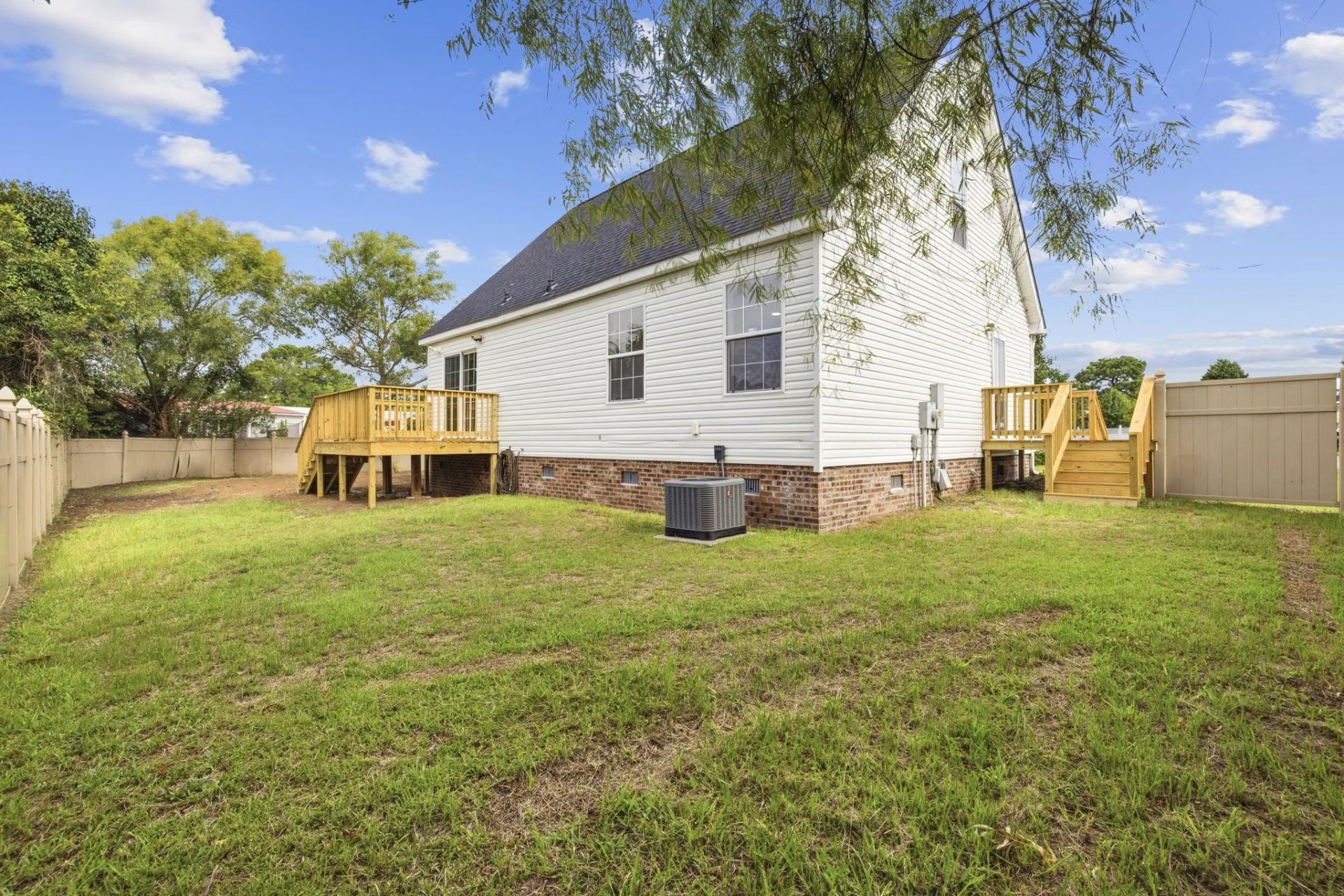 809 Larue Ct.  Photo 31