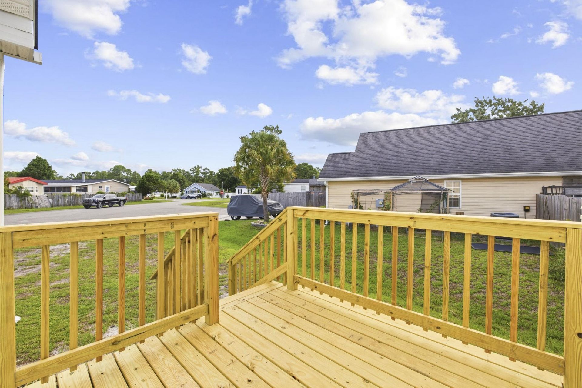809 Larue Ct.  Photo 32