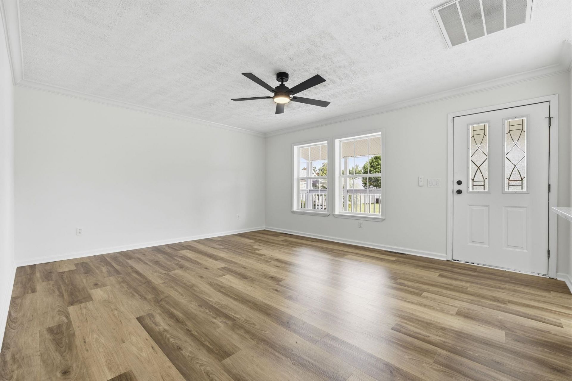 809 Larue Ct.  Photo 6