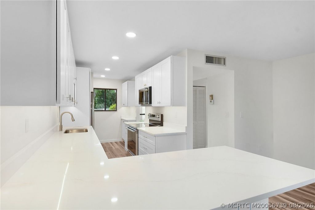 5303 SE Miles Grant Road, Unit L101, Stuart, FL 34997 Photo