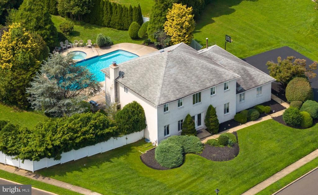 20 SUMMER PLACE, HUNTINGDON VALLEY, PA 19006