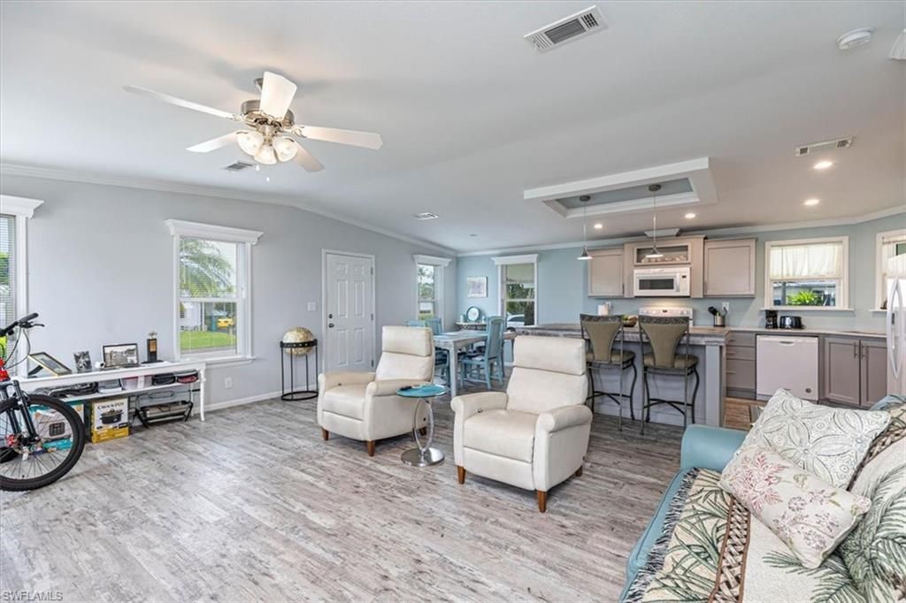 585 Cape Florida Ln, Naples, FL 34104 Photo