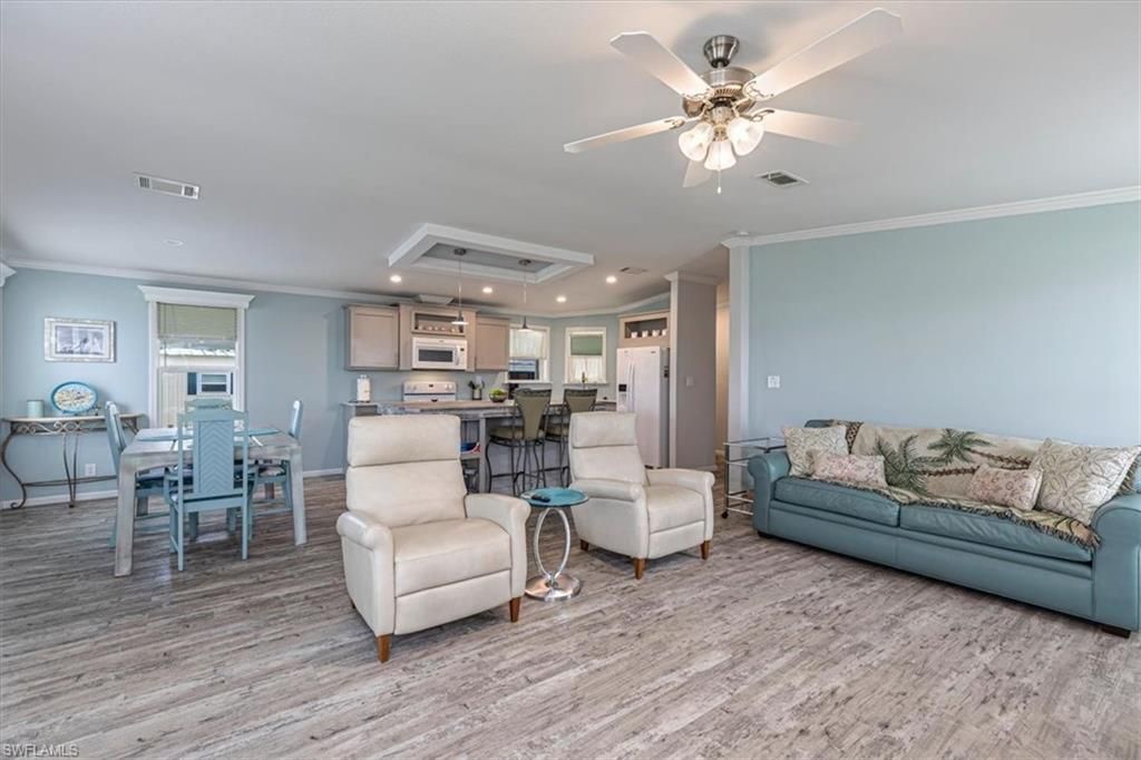 585 Cape Florida Ln, Naples, FL 34104 Photo