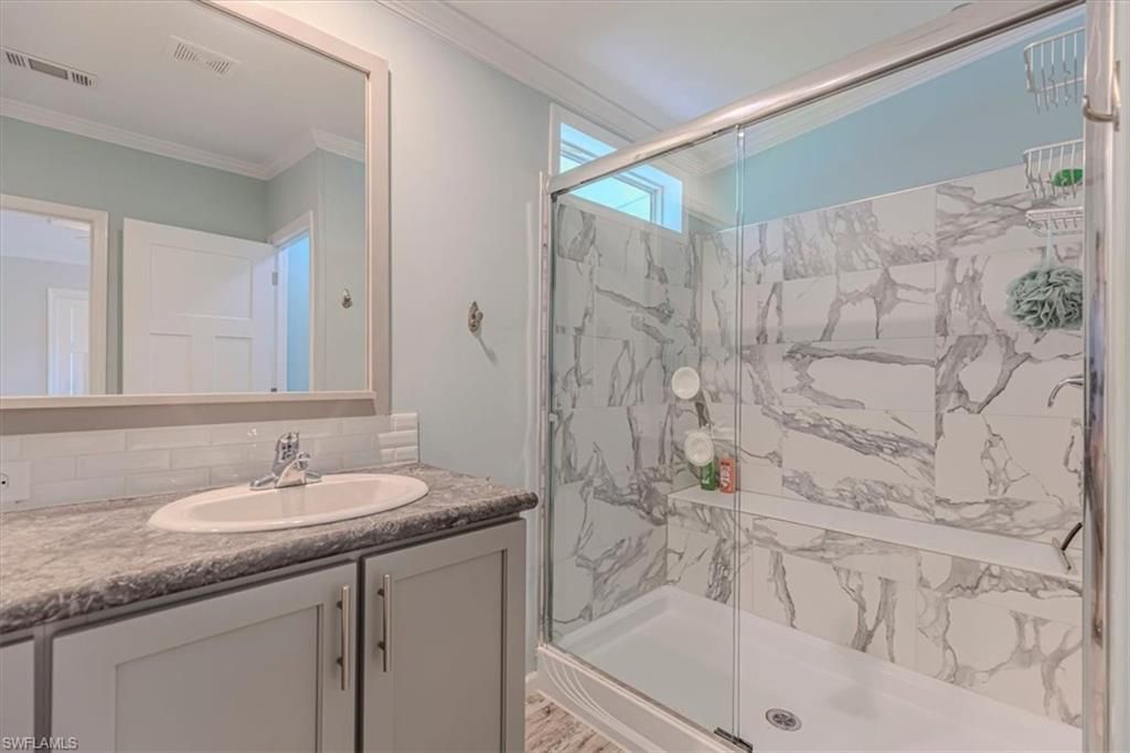 585 Cape Florida Ln, Naples, FL 34104 Photo