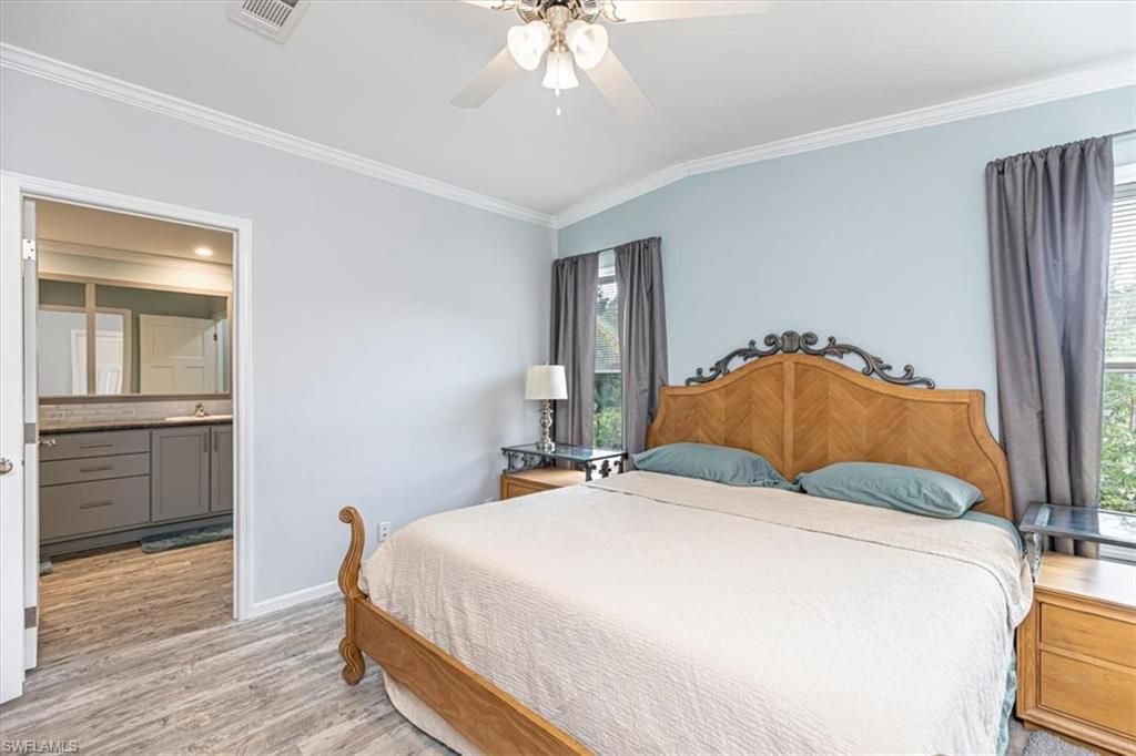 585 Cape Florida Ln, Naples, FL 34104 Photo
