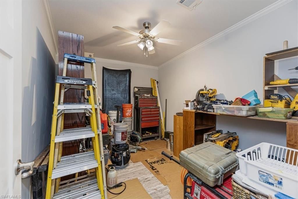 585 Cape Florida Ln, Naples, FL 34104 Photo