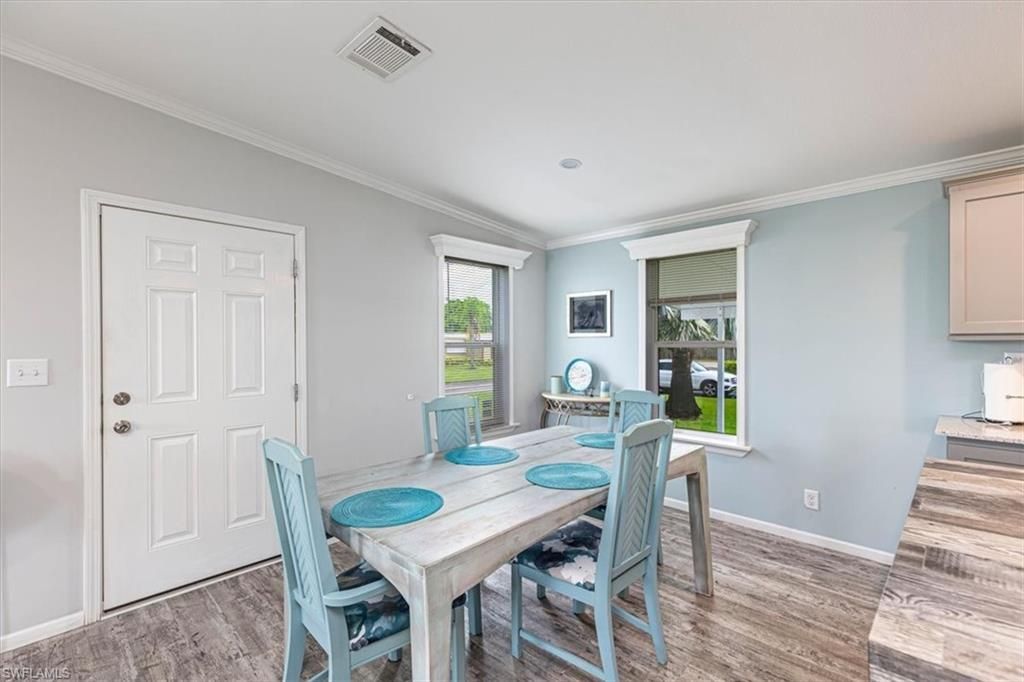 585 Cape Florida Ln, Naples, FL 34104 Photo