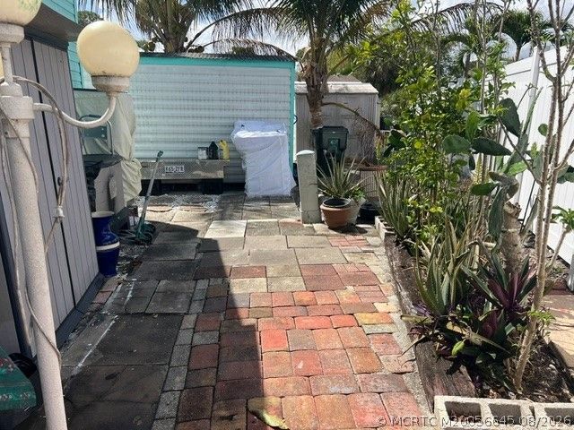 9 N Eric Circle, Greenacres, FL 33463 Photo