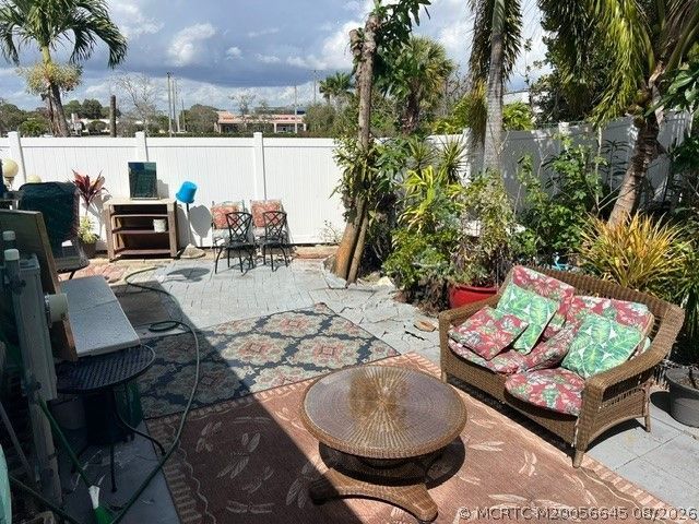 9 N Eric Circle, Greenacres, FL 33463 Photo