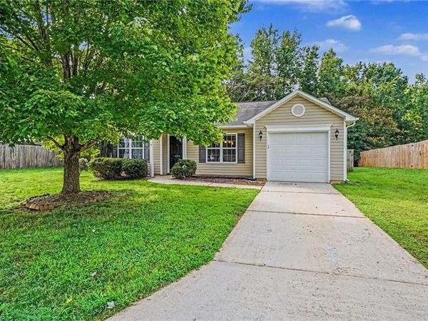 3582 Sydney Oaks Drive , Greensboro, NC 27214