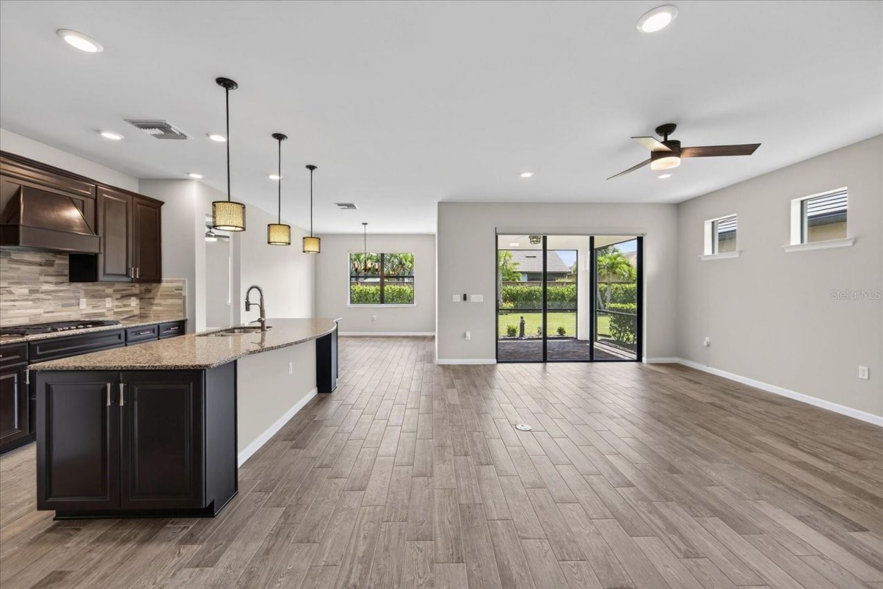 16723 Blackwater Terrace, Bradenton, FL 34202 Photo