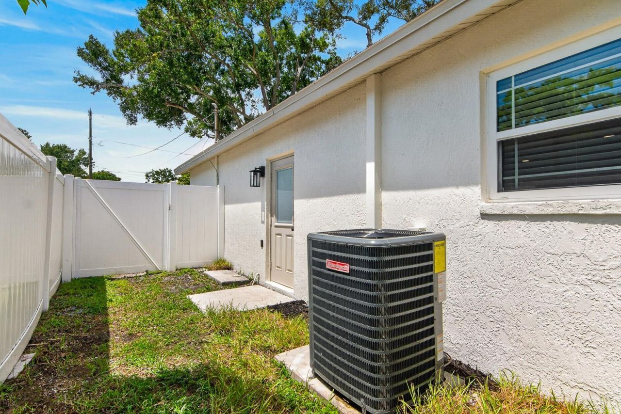 7037 69th Street N, Pinellas Park, FL 33781 Photo