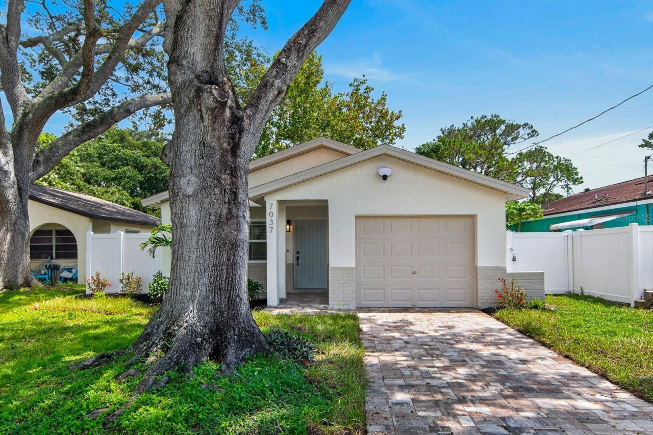 7037 69th Street N, Pinellas Park, FL 33781 Photo