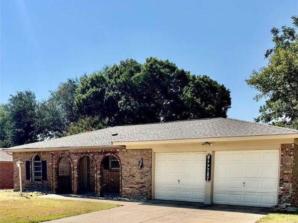606 Pepperidge Court, Arlington, TX 76014