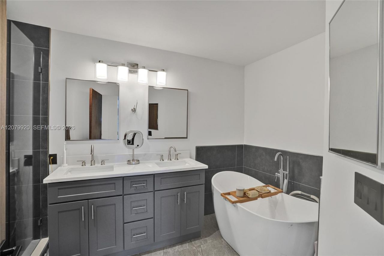 191 Alhambra Way, Weston, FL 33326 Photo
