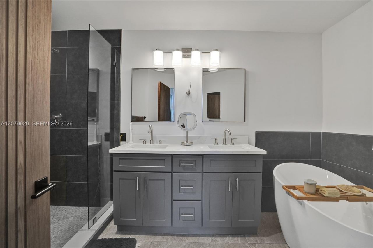 191 Alhambra Way, Weston, FL 33326 Photo