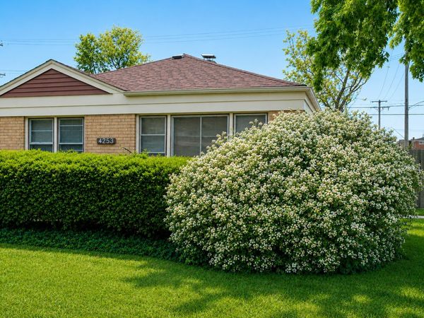 4253 Prescott Avenue , Lyons, IL 60534