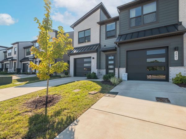 2037 Walnut Ln , Gallatin, TN 37066