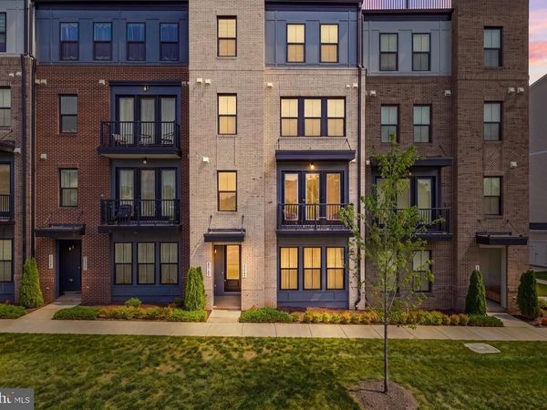 43342 FARRINGDON SQUARE, ASHBURN, VA 20148