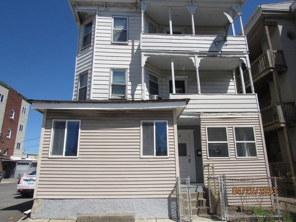 4 Plum St, Unit 3, Worcester, MA 01604