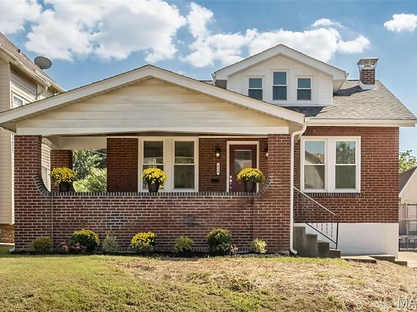 7040 Pernod Avenue , St Louis, MO 63139