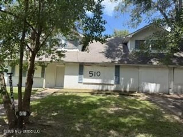 510 Heatherwood Drive, Jackson, MS 39212