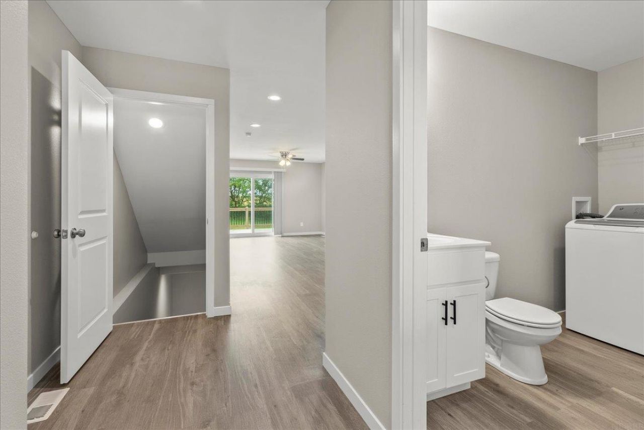 4322 S Mourning Dove Drive, Waterloo, IA 50702 Main Photo