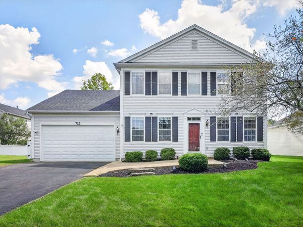 722 Metropolitan Avenue, Bolingbrook, IL 60490