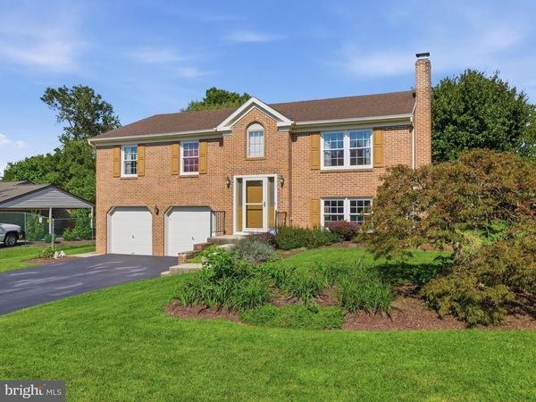 23 WHITTIER HEIGHTS , HAGERSTOWN, MD 21742