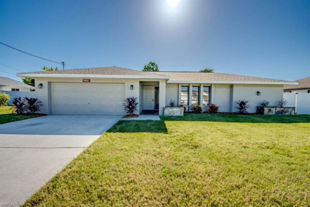 309 SE 17th Ave, Cape Coral, FL 33990 Main Photo