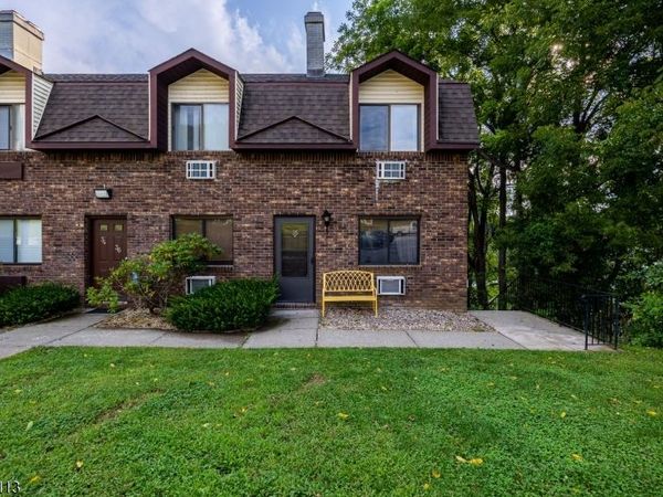 35 Great Gorge Ter, Vernon, NJ 07462
