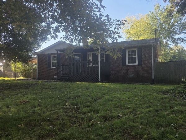 290 Lafayette Rd , Clarksville, TN 37042