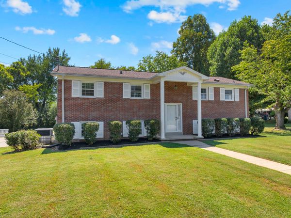 113 Cloverdale Rd , Shelbyville, TN 37160