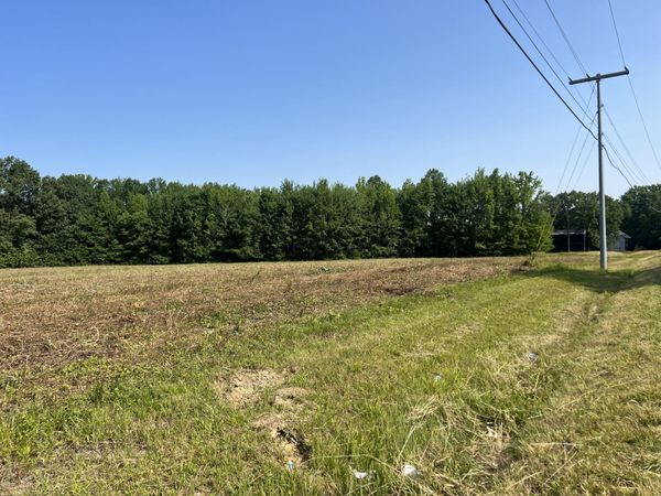 1 Maxey , Cedar Hill, TN 37032
