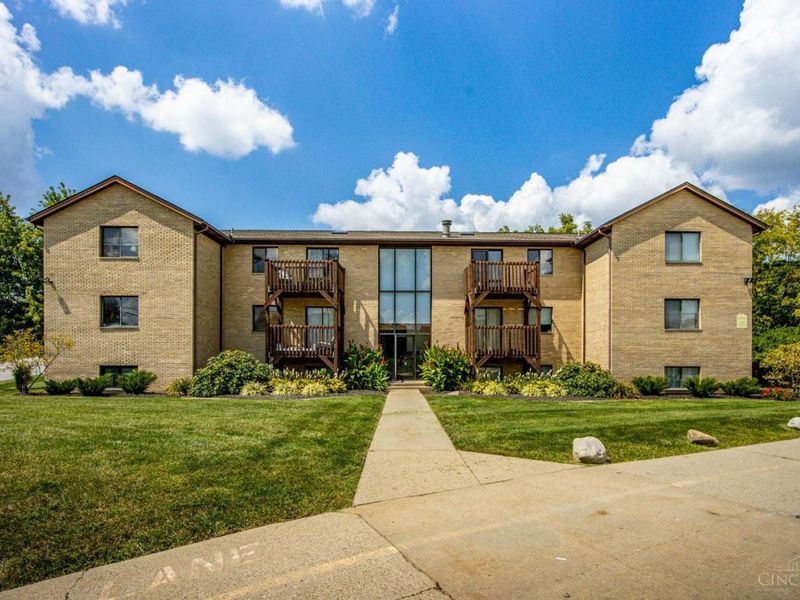 5250 Muhlhauser Road, West Chester, OH 45011 Photo 1