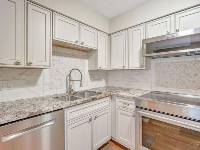 5250 Muhlhauser Road, West Chester, OH 45011 Photo 3