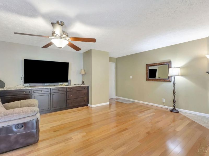 5250 Muhlhauser Road, West Chester, OH 45011 Photo 5