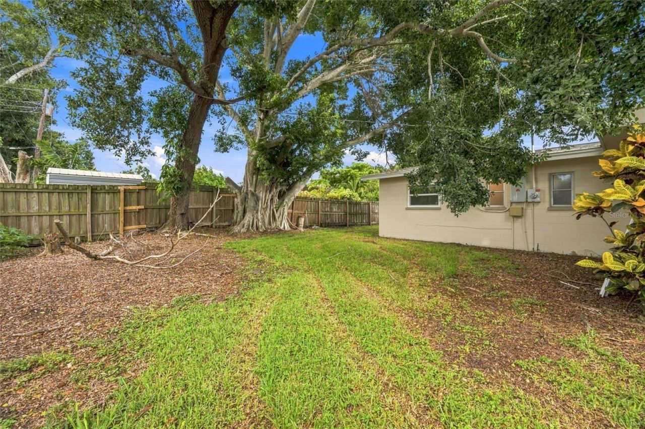 1906 15th Avenue Drive W, Bradenton, FL 34205 Photo