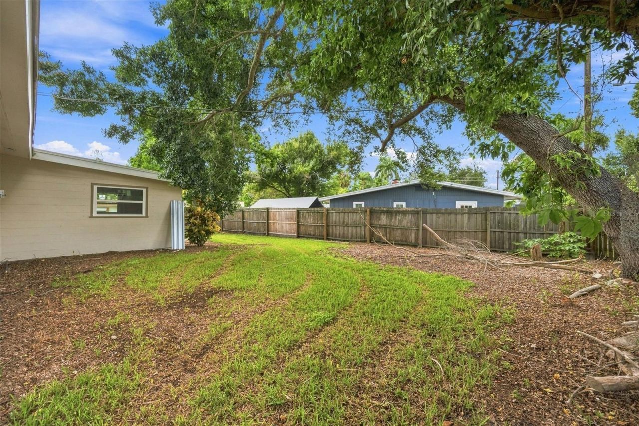 1906 15th Avenue Drive W, Bradenton, FL 34205 Photo