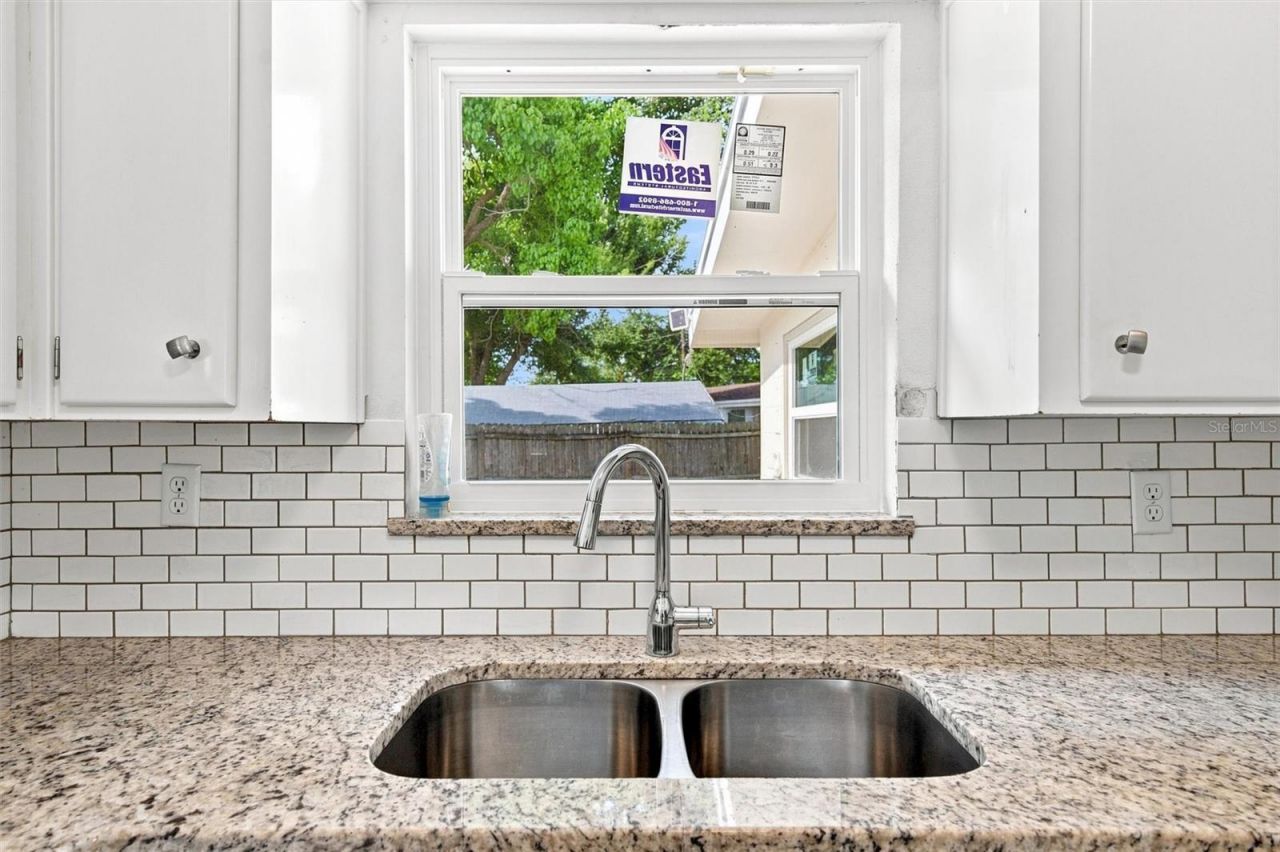 1906 15th Avenue Drive W, Bradenton, FL 34205 Photo