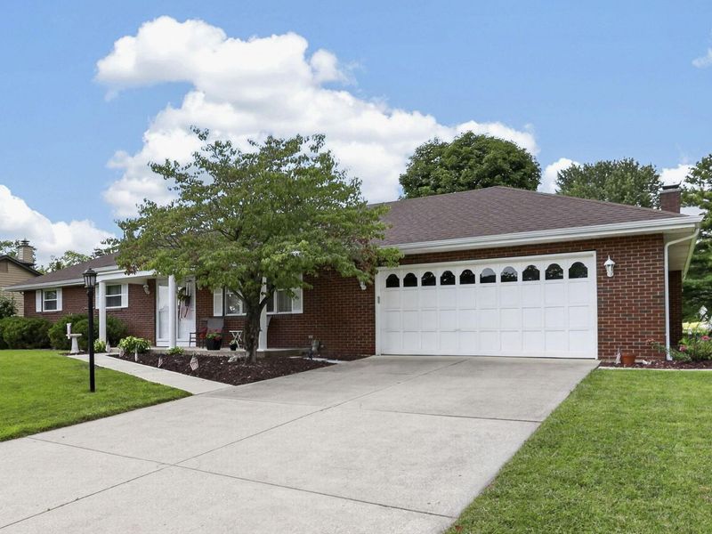 6129 Hickory Lawn Court, Grove City, OH 43123 Photo 3