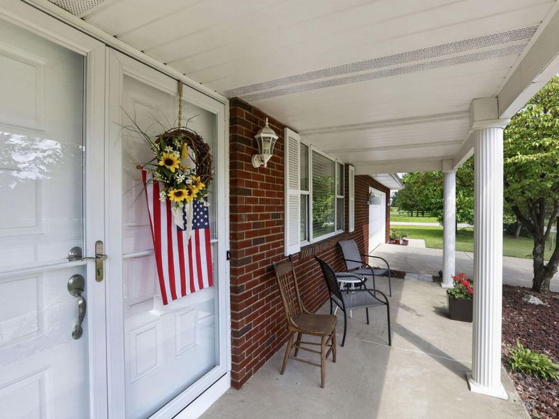 6129 Hickory Lawn Court, Grove City, OH 43123 Photo 7