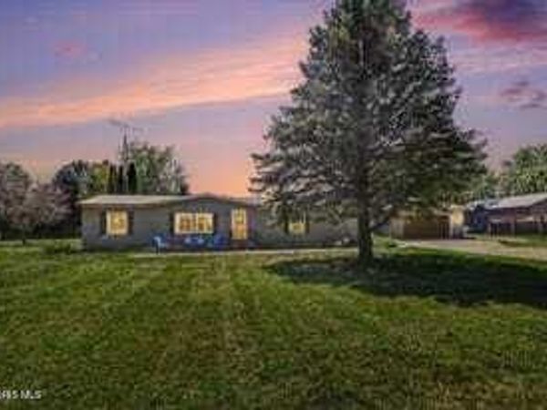 10801 County N Road, Lyons, OH 43533